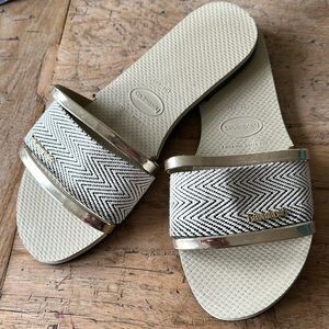 Havaianas Women's You Trancoso Premium Slide Sandals Size 9/10 Metallic Zigzag